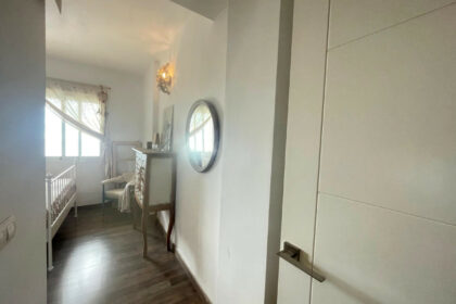 9c764b12147050d87af13785a8971762 - 32