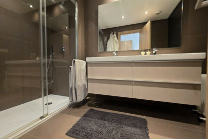 9c7e38c804fc7815e24b2b2cac0d7fca - 8