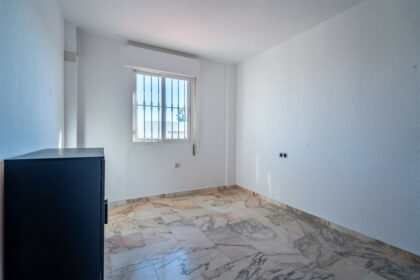 9f3117e26db13eb148053fee2fe2eb45 - 18