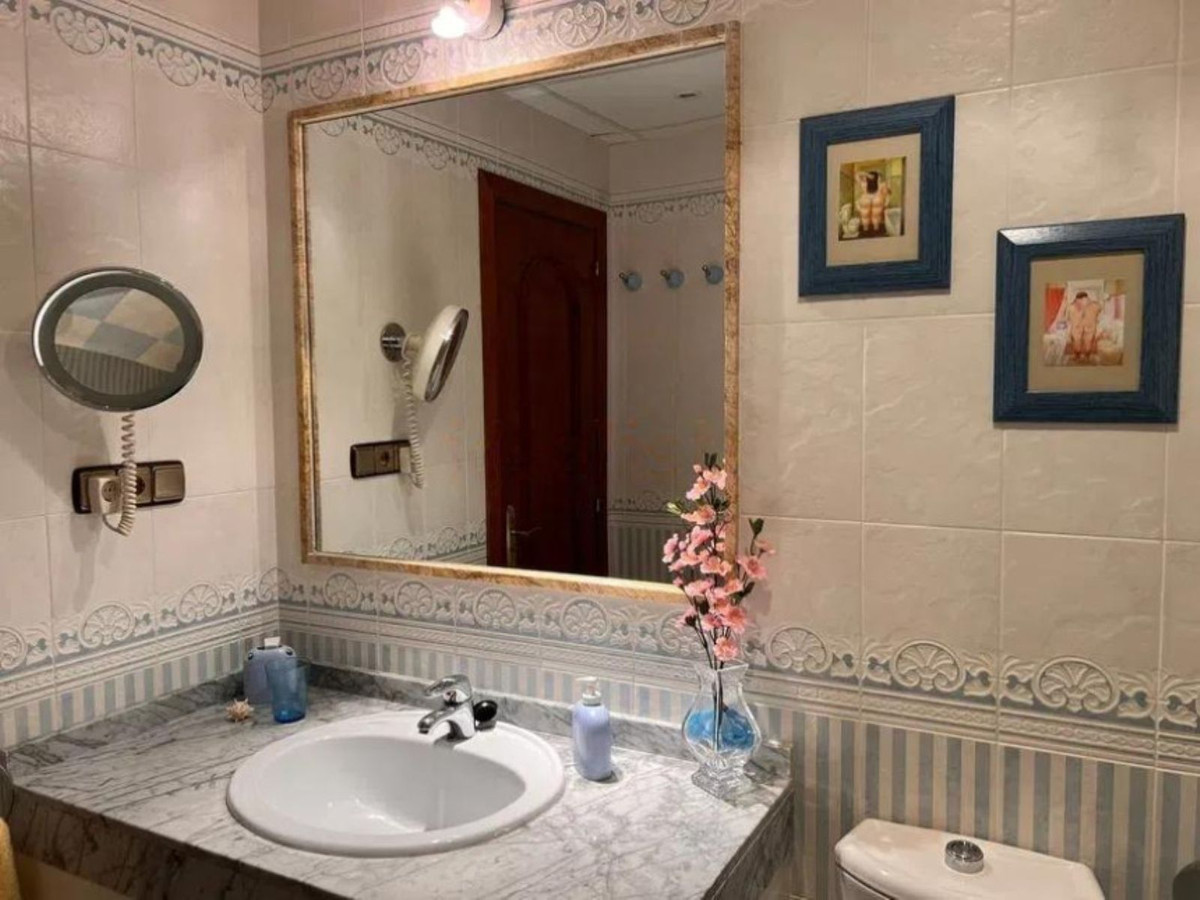 9f81c73933c69eda73814d3732f808ab - 13