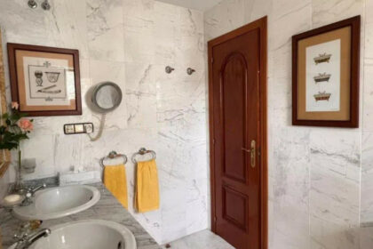 9f81c73933c69eda73814d3732f808ab - 16