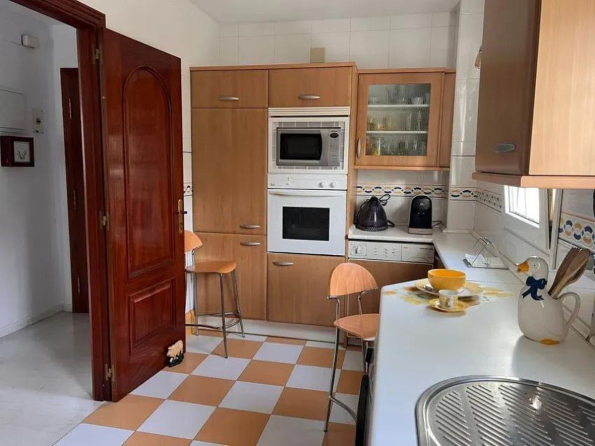 9f81c73933c69eda73814d3732f808ab - 22