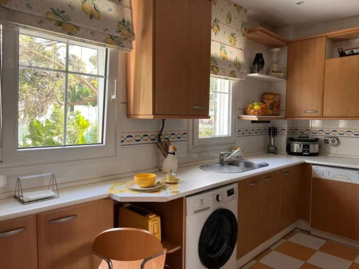 9f81c73933c69eda73814d3732f808ab - 23