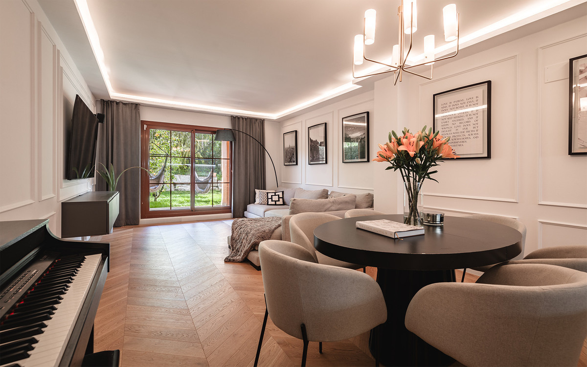 a044ca6e9e43e2f7532f671205e842f4 - 1