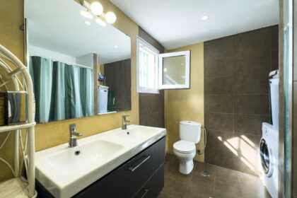 a04f90beda6eb9d11c567e429f8e93be - 13