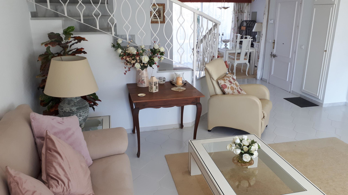 a0cc5139250c2cd59d4ef4bc87e5e883 - 12