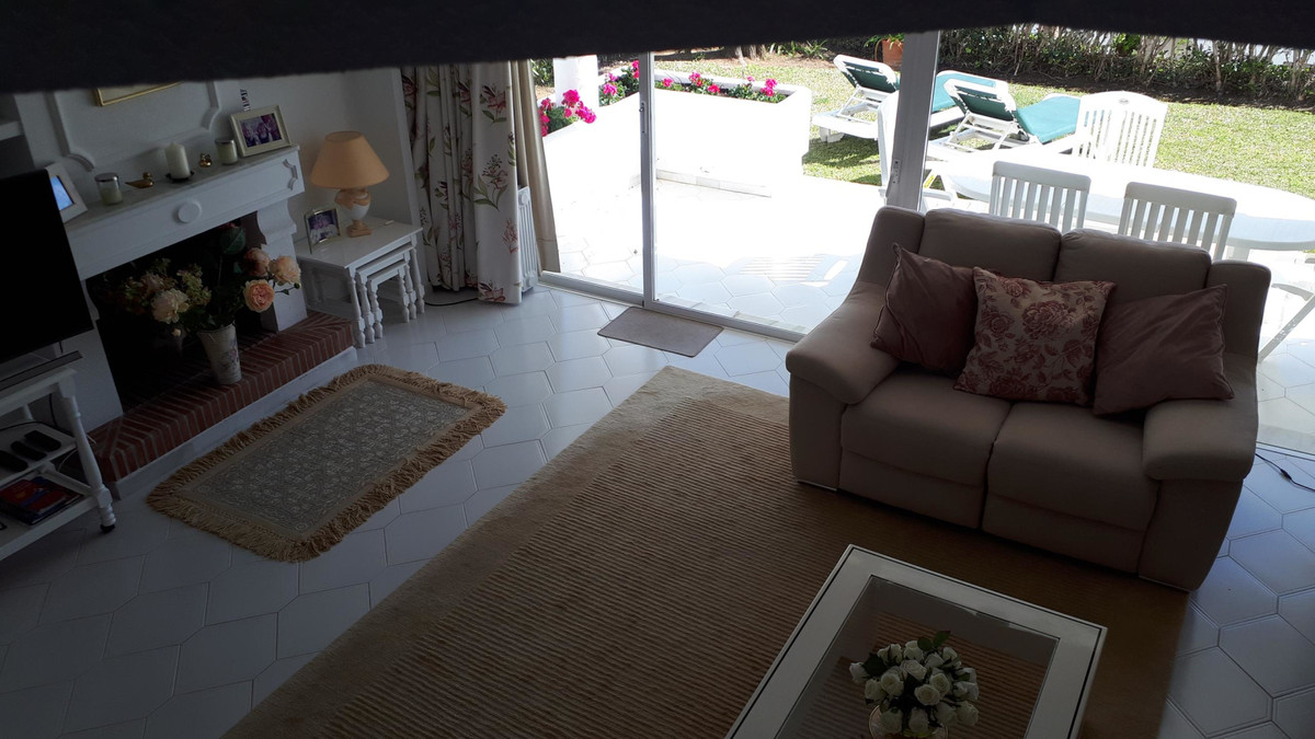 a0cc5139250c2cd59d4ef4bc87e5e883 - 18