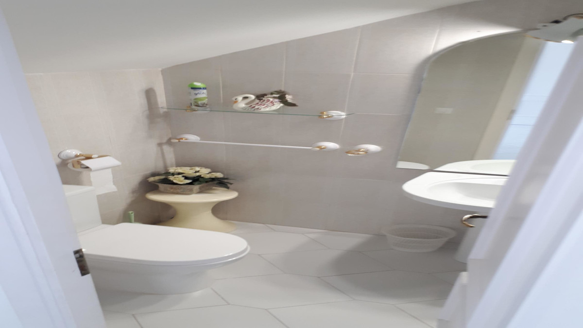 a0cc5139250c2cd59d4ef4bc87e5e883 - 25