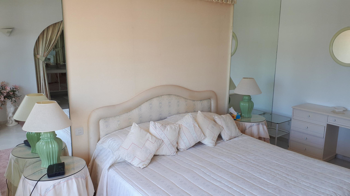 a0cc5139250c2cd59d4ef4bc87e5e883 - 29