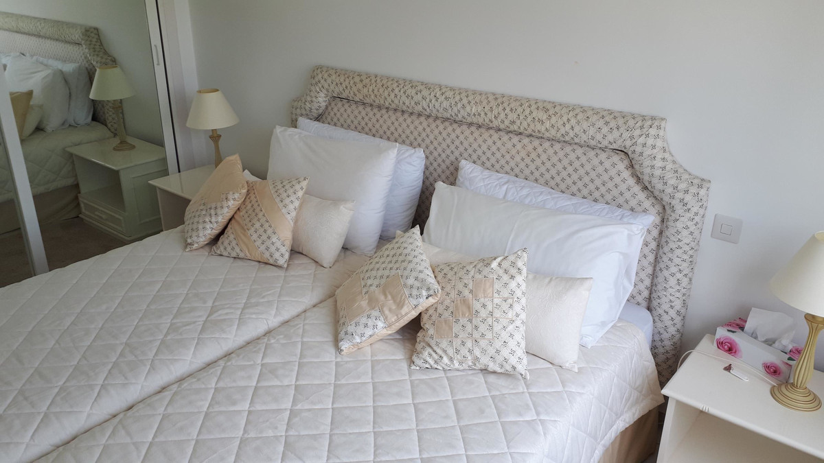 a0cc5139250c2cd59d4ef4bc87e5e883 - 38