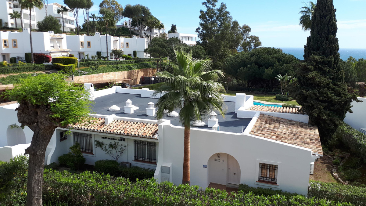 a0cc5139250c2cd59d4ef4bc87e5e883 - 42