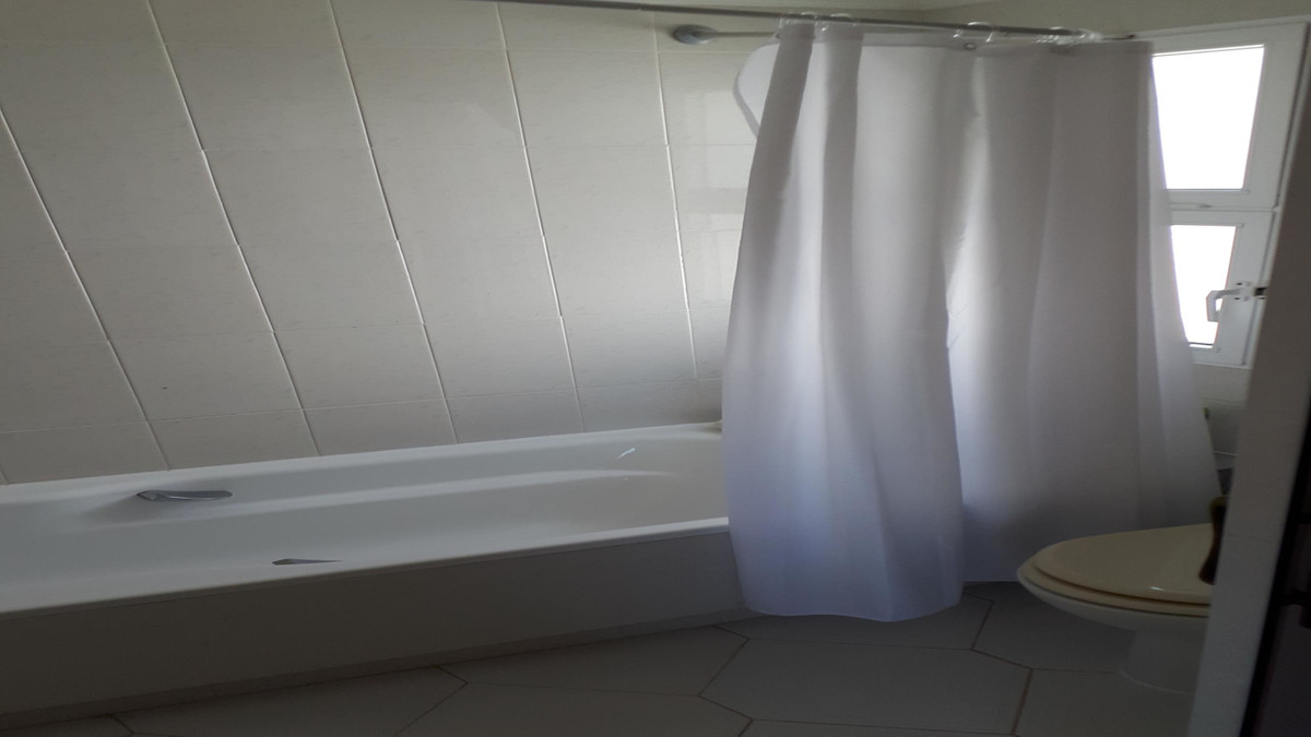 a0cc5139250c2cd59d4ef4bc87e5e883 - 50