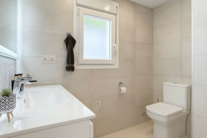 a127738b8aa52dc5af525cdf40c4971a - 14