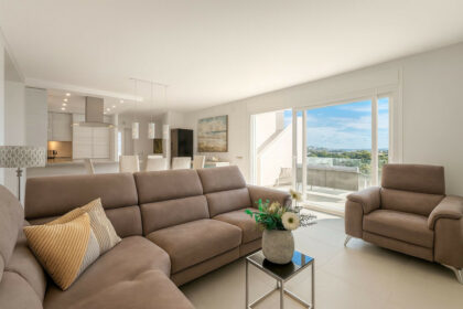 a127738b8aa52dc5af525cdf40c4971a - 18