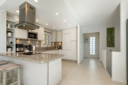 a127738b8aa52dc5af525cdf40c4971a - 28