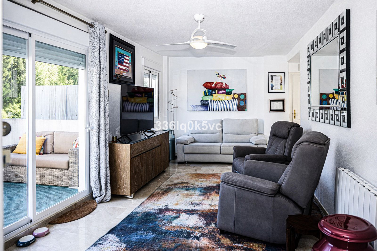 a15978e2207dbd4b1a33bc7dda6a8240 - 2