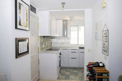 a15978e2207dbd4b1a33bc7dda6a8240 - 3