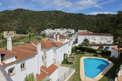 a15978e2207dbd4b1a33bc7dda6a8240 - 4