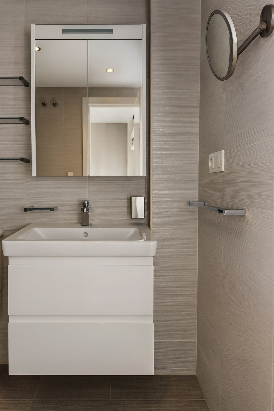 a24c31bb857027d3c4e28579353290fe - 7