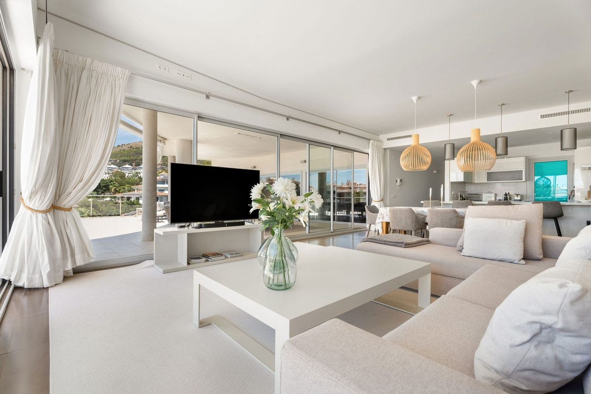 a3c849ddbb1626c249a62de730cd152d - 18