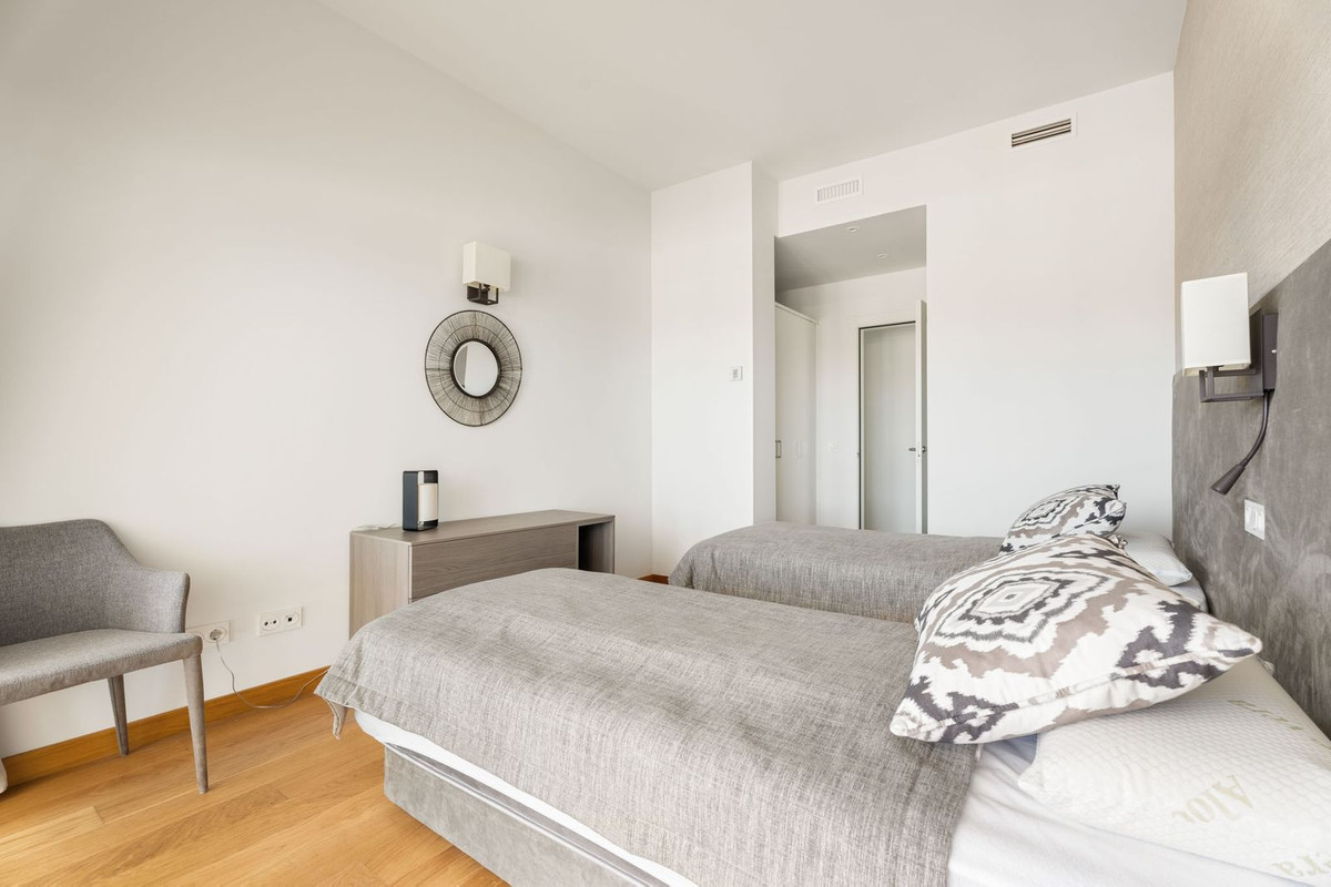 a3c849ddbb1626c249a62de730cd152d - 32