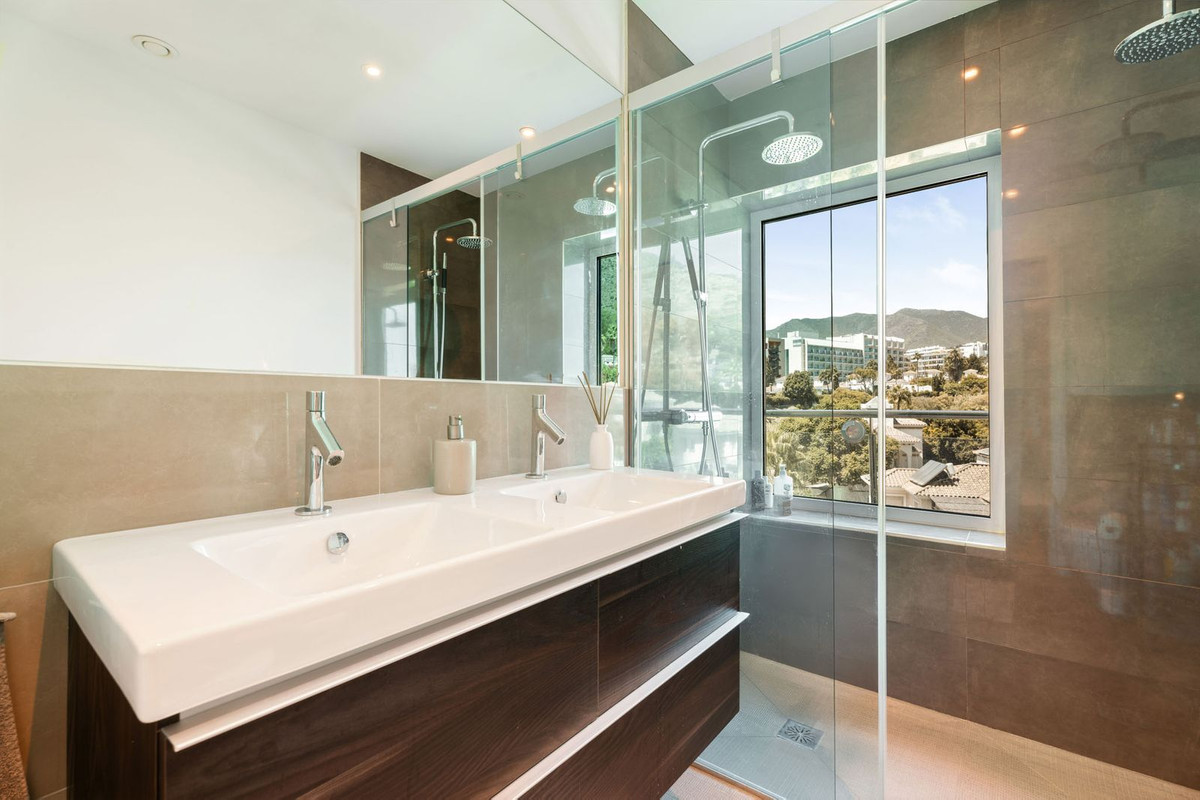 a3c849ddbb1626c249a62de730cd152d - 36