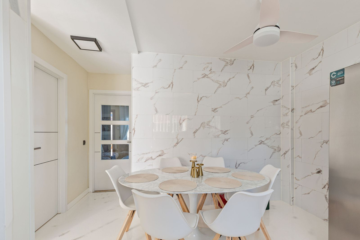 a51884f58962e421ccdbfb4a0d424eb2 - 12