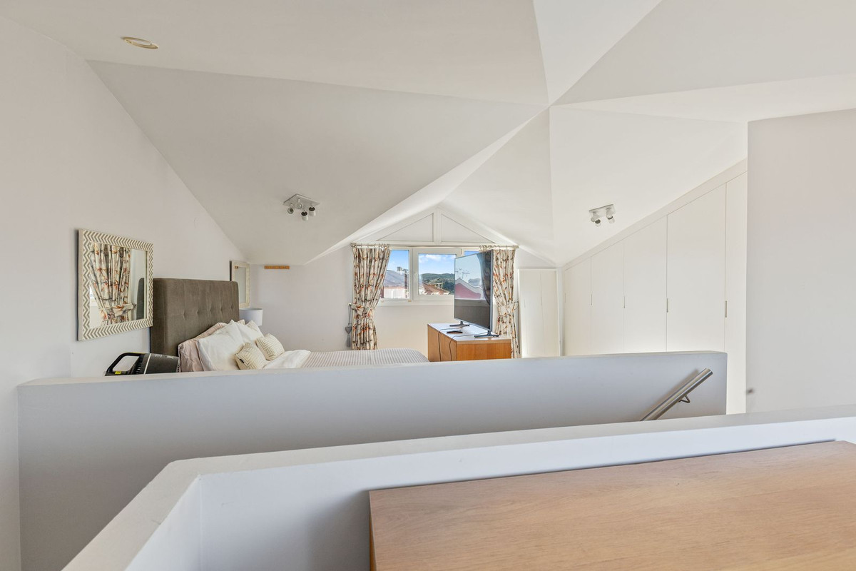 a51884f58962e421ccdbfb4a0d424eb2 - 23