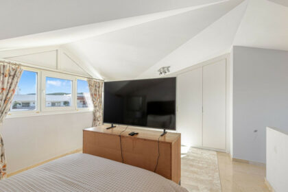 a51884f58962e421ccdbfb4a0d424eb2 - 27