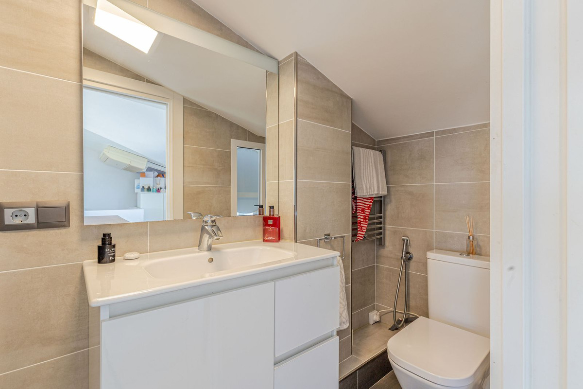 a51884f58962e421ccdbfb4a0d424eb2 - 31