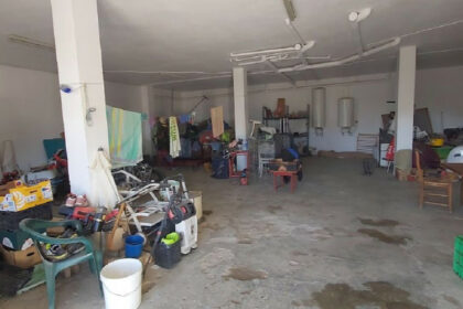 a52ef08b1353707c0dd19bf6bf96dd6b - 9