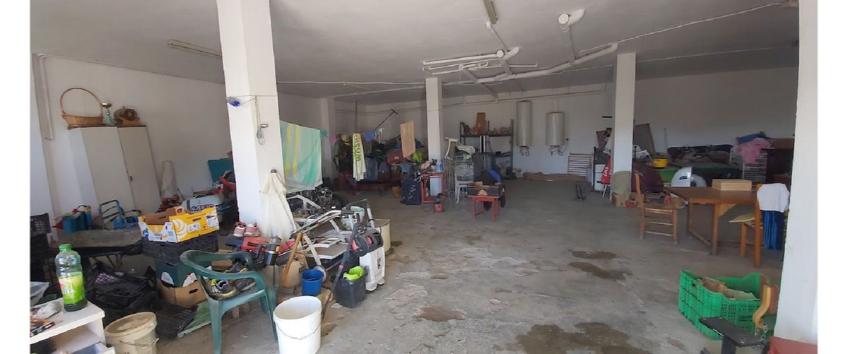 a52ef08b1353707c0dd19bf6bf96dd6b - 9