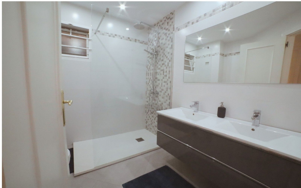 a6831da71eba623a2c5df810b784a546 - 16