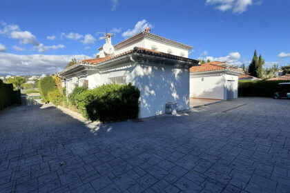 a74836a91a743bb30a85c2e595200ad7 - 23