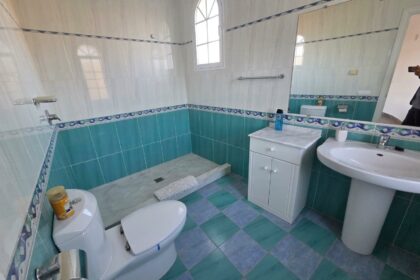 a774a50fe5b1ccf2a800662baba15fac - 24