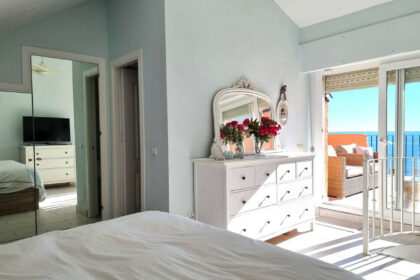 a79e06d85e0baee035ade3328548925e - 5