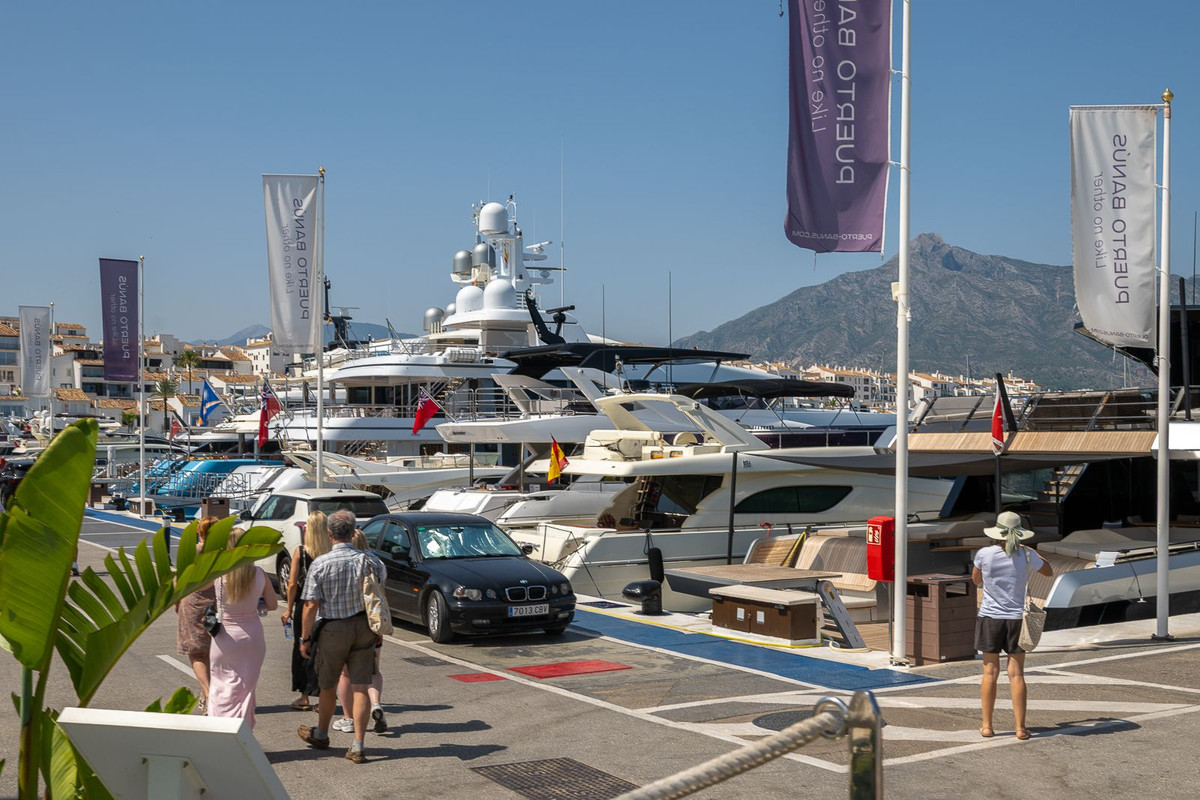 a8bf9888be6af556a5cd9ae7fae53f03 - 14