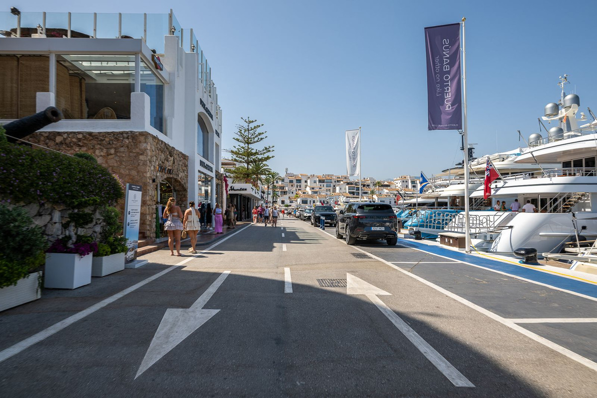 a8bf9888be6af556a5cd9ae7fae53f03 - 21