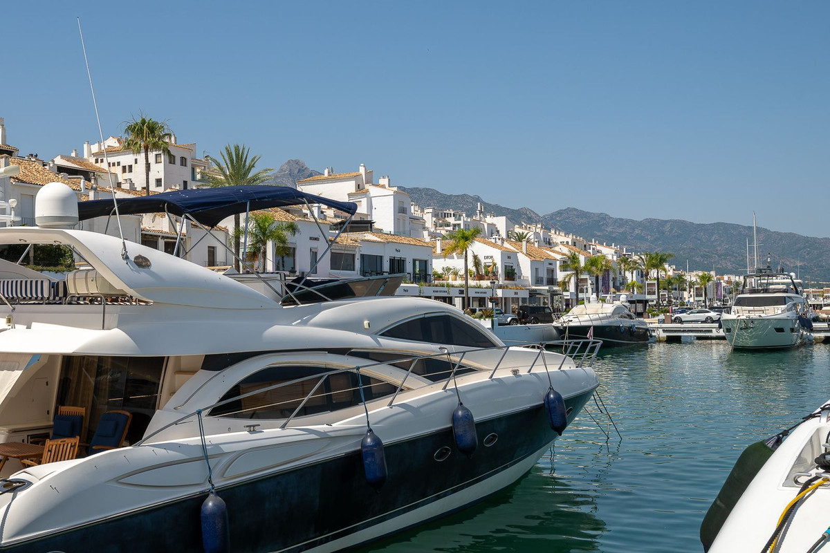 a8bf9888be6af556a5cd9ae7fae53f03 - 28