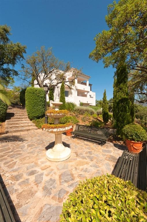 aa3889cd613991c9cd615d09a066d18b - 22