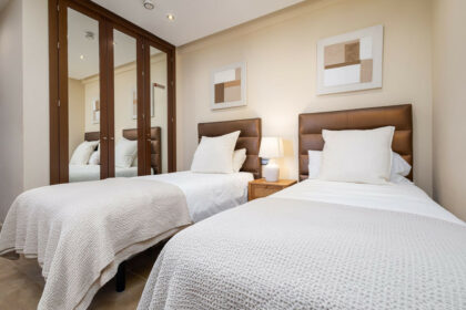 aafe6628320136bf1ab8dee46a4d6c1f - 22