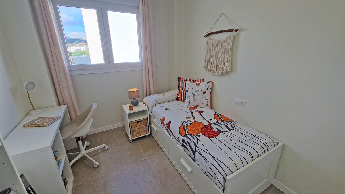 ab353da6e9f81647cbcb8a4205348824 - 11