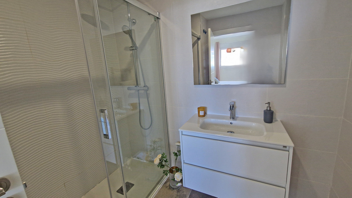 ab353da6e9f81647cbcb8a4205348824 - 13