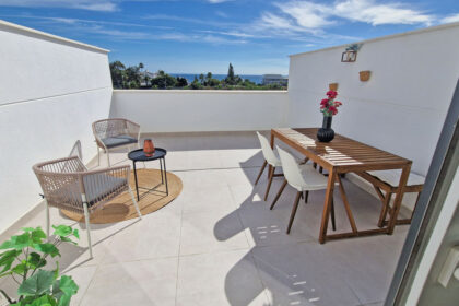 ab353da6e9f81647cbcb8a4205348824 - 15