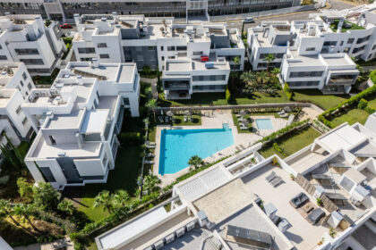 ab8cb40c0793dc8bb101eaa47824ee9d - 32