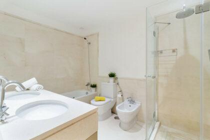 ab9cb4e4756aa53a4b130b83fc663232 - 19