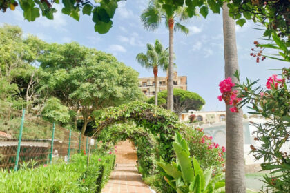 ac4f2b1fdf06e8bcd77cbfcb80998f33 - 63