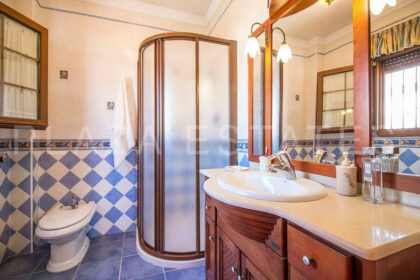 acacf869c119f3f335571b568090d8f0 - 13