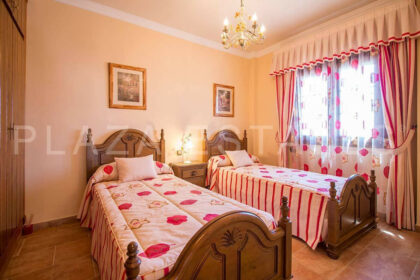 acacf869c119f3f335571b568090d8f0 - 15