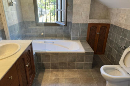 aecb022e9300646697edce5d5c462105 - 17